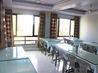 Mahābaleshwar Hotel Madhuban מראה חיצוני תמונה